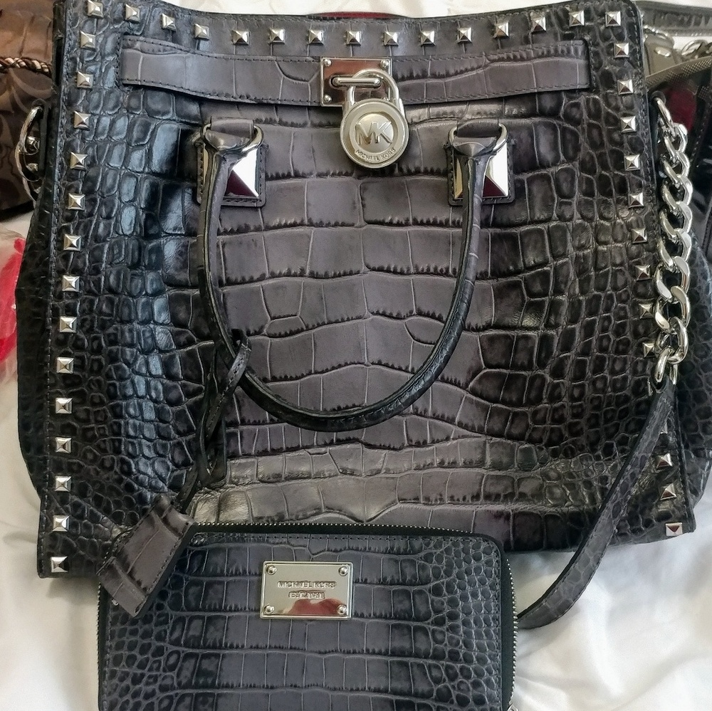 Michael Kors Leather Purse and Wallet